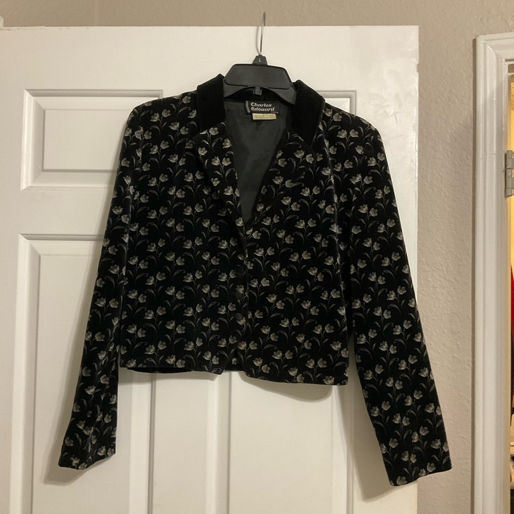Vintage charles edouard Black Floral Velvet Cropped Jacket